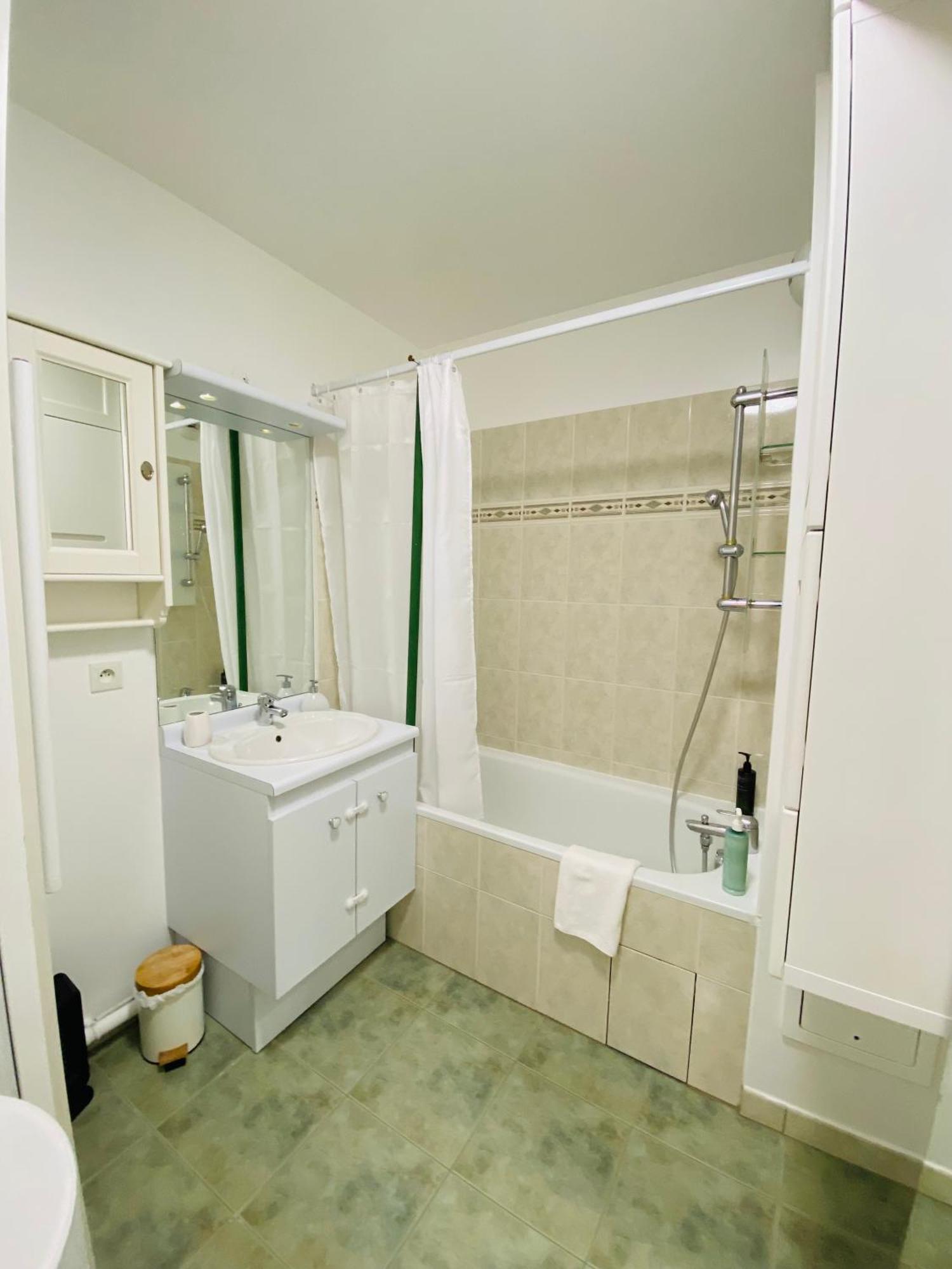 Charmant Appartement 3 Pieces Proche Rer & Disney Montévrain Exterior foto